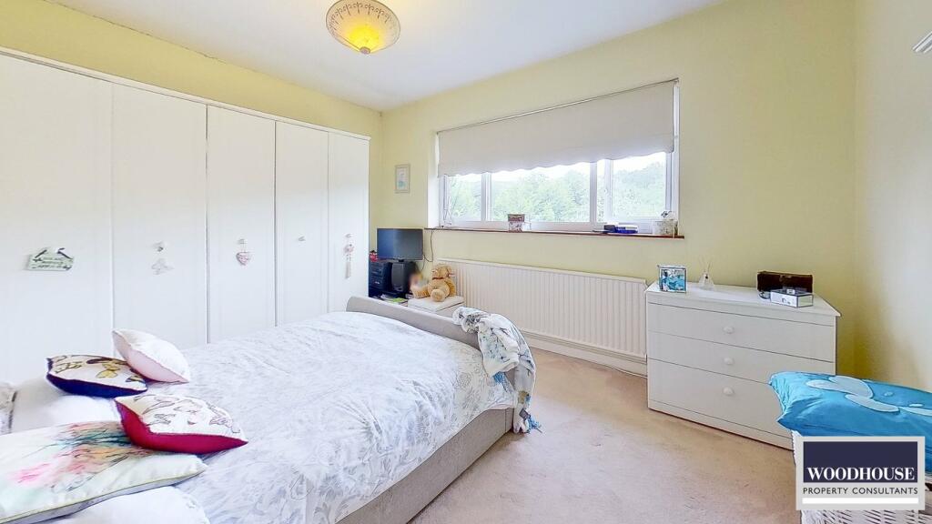 Additional image 10 of Hamlet Hill, Roydon, CM19