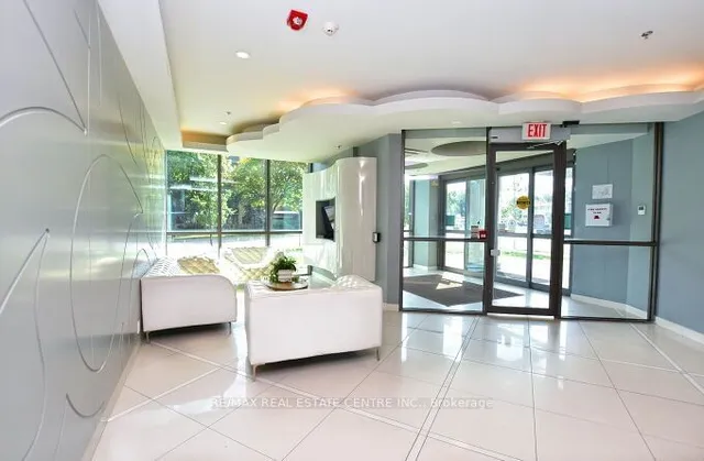Additional image 9 of 80 Esther Lorrie Dr Unit 1116