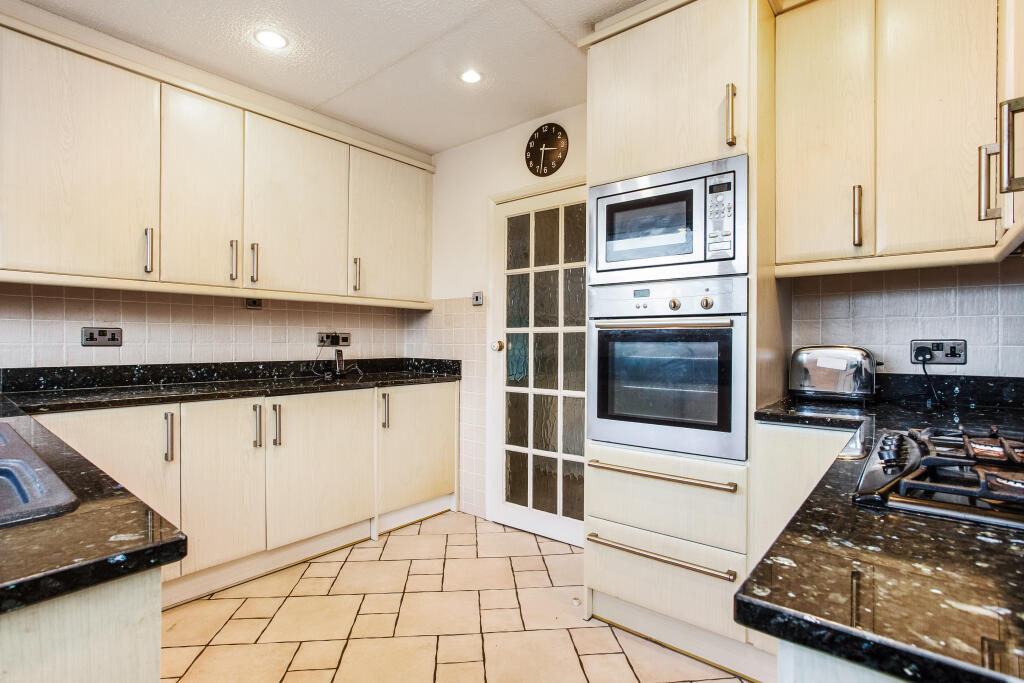 Additional image 21 of Tupwood Lane, Caterham, CR3