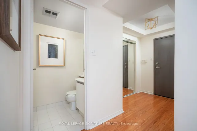 Additional image 31 of 10 Yonge St Unit 413