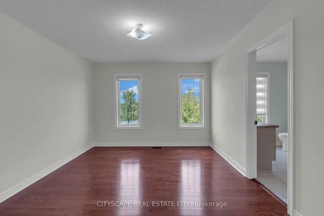 Additional image 23 of 33 Huntspoint Dr