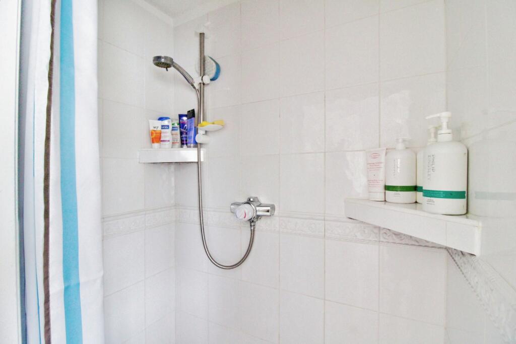 Additional image 12 of Moat Close, Doddinghurst, CM15