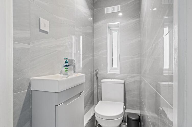 Additional image 24 of Tamworth Lane, Mitcham, CR4