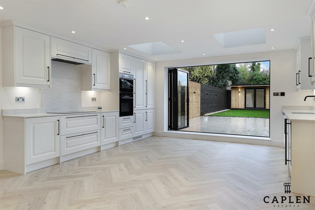 Additional image 4 of Coopers Hill, Ongar