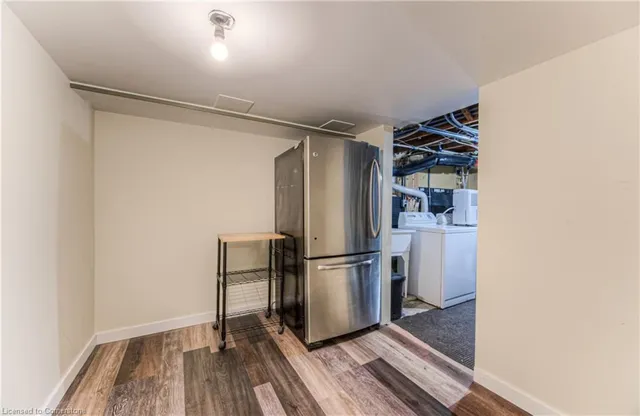 Additional image 39 of 80 Pandora Ave