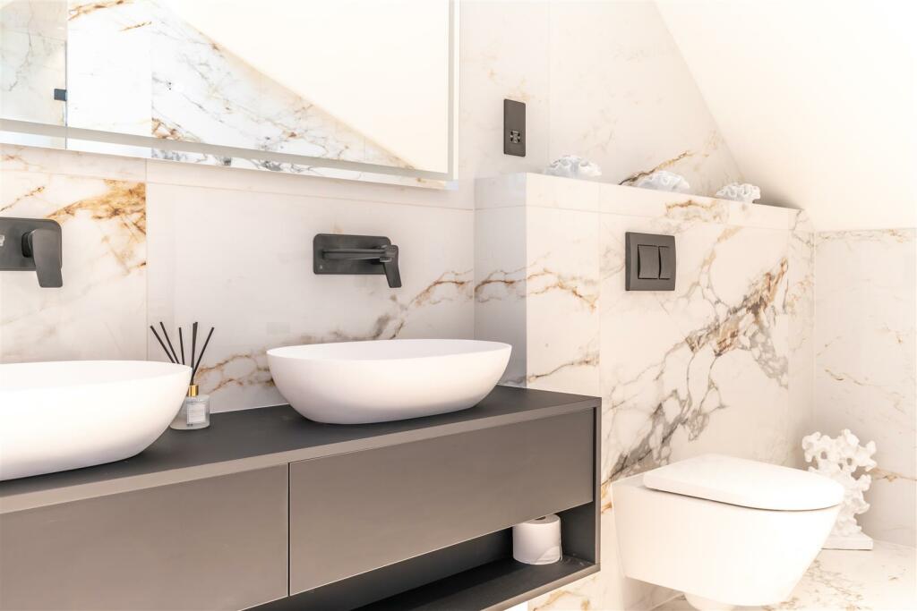 Additional image 42 of Broomhills Chase, Little Burstead, Billericay