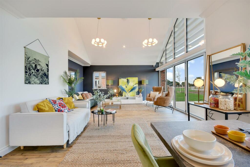 Additional image 6 of 'The Stour' @ Burnham Waters, Maldon Road, Burnham-On-Crouch