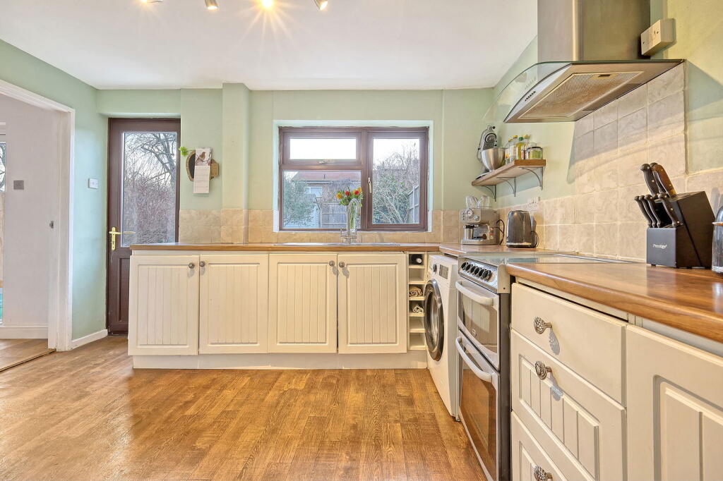 Additional image 5 of Beams Way, Billericay, CM11 2NN