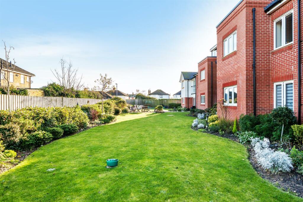 Additional image 9 of Cooper Lodge, Frinton-On-Sea