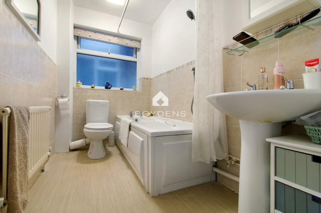 Additional image 7 of Queens Court, Holland on Sea