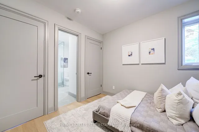 Additional image 27 of 158 Eastbourne Ave