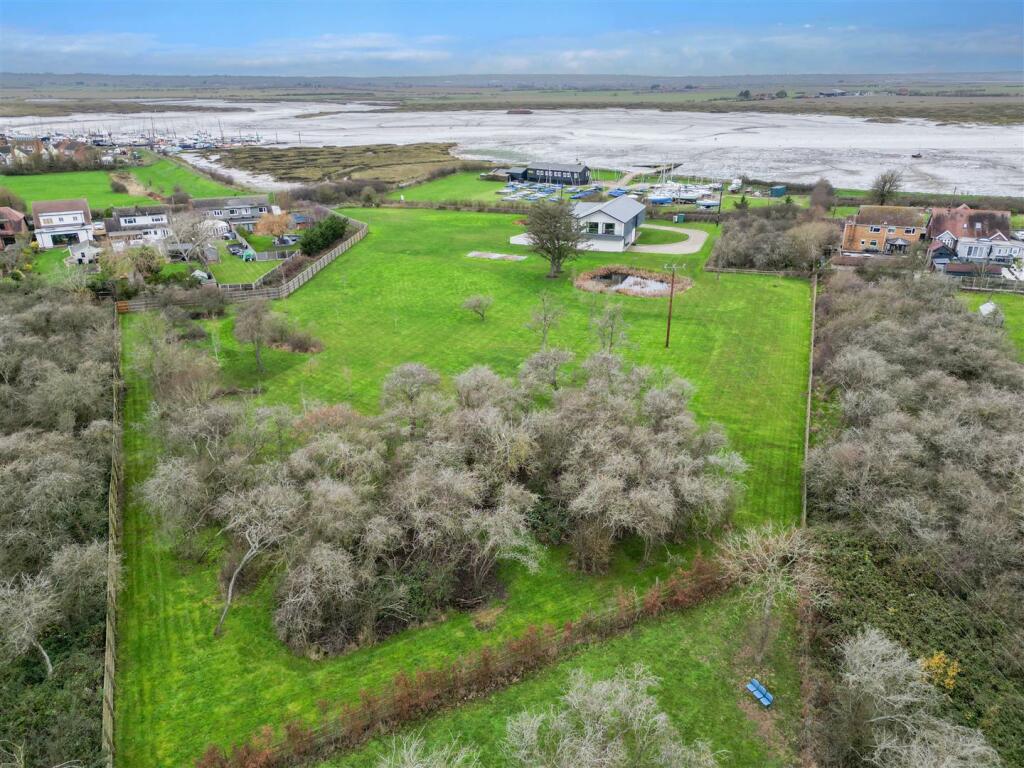 Additional image 33 of Sea View Parade, Mayland, Chelmsford