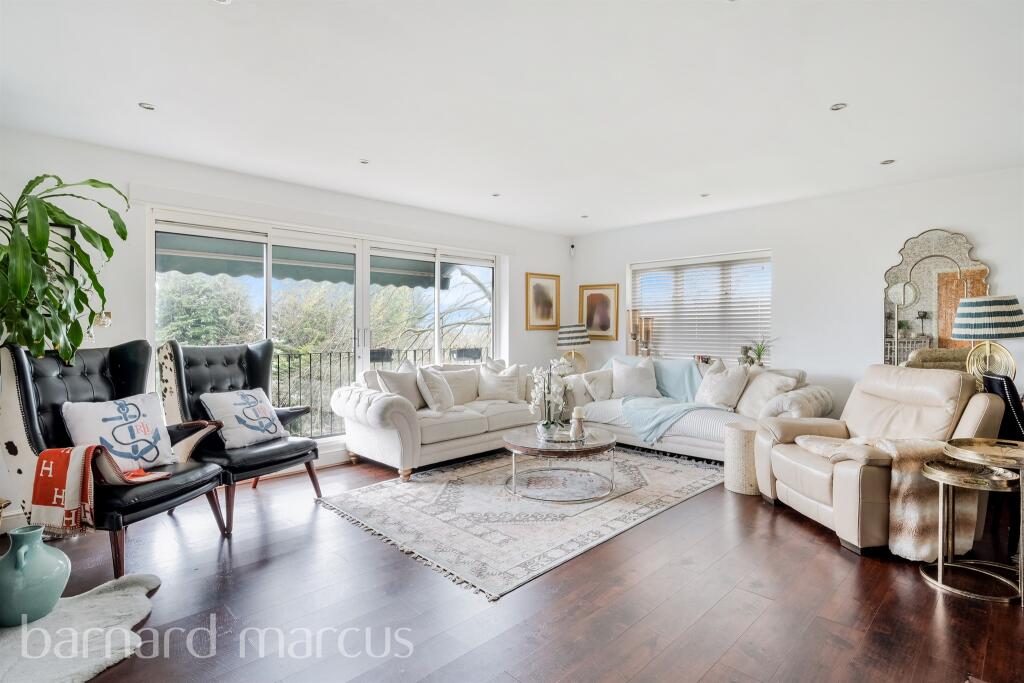 Additional image 21 of Stuart Road, Warlingham