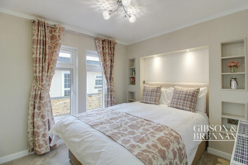 Additional image 17 of Hawkswood Road, Billericay, CM11