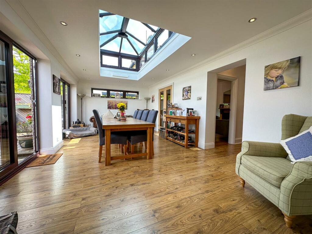 Additional image 7 of Southcliff Park, East Clacton