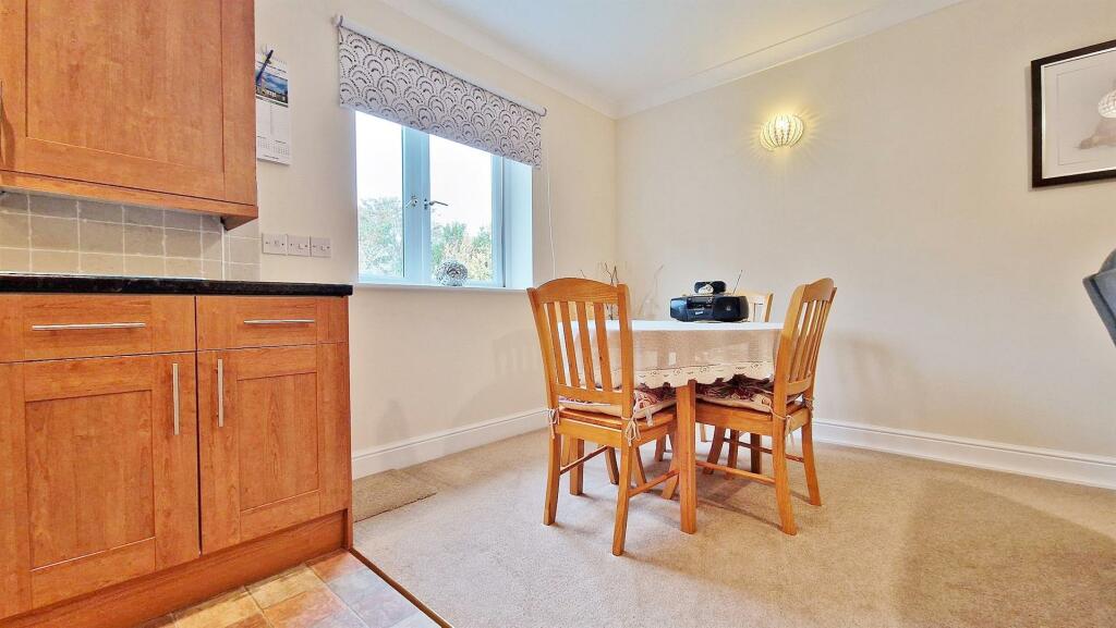 Additional image 12 of Earlswood Lodge, Walton-on-the-Naze