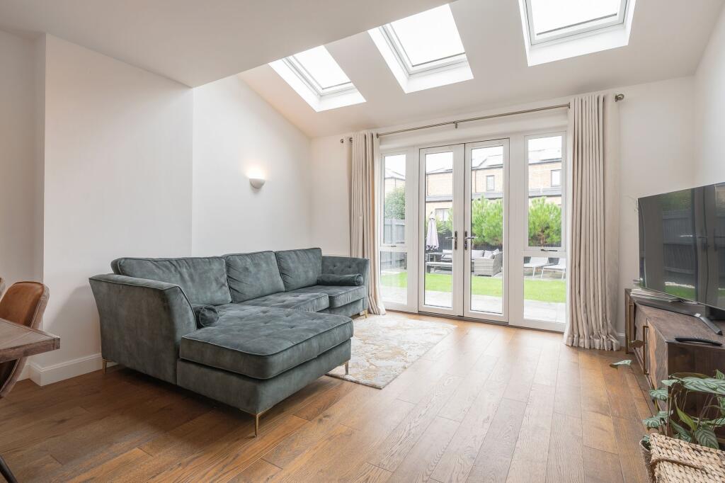 Additional image 5 of Van Brugh Avenue, Coulsdon, CR5