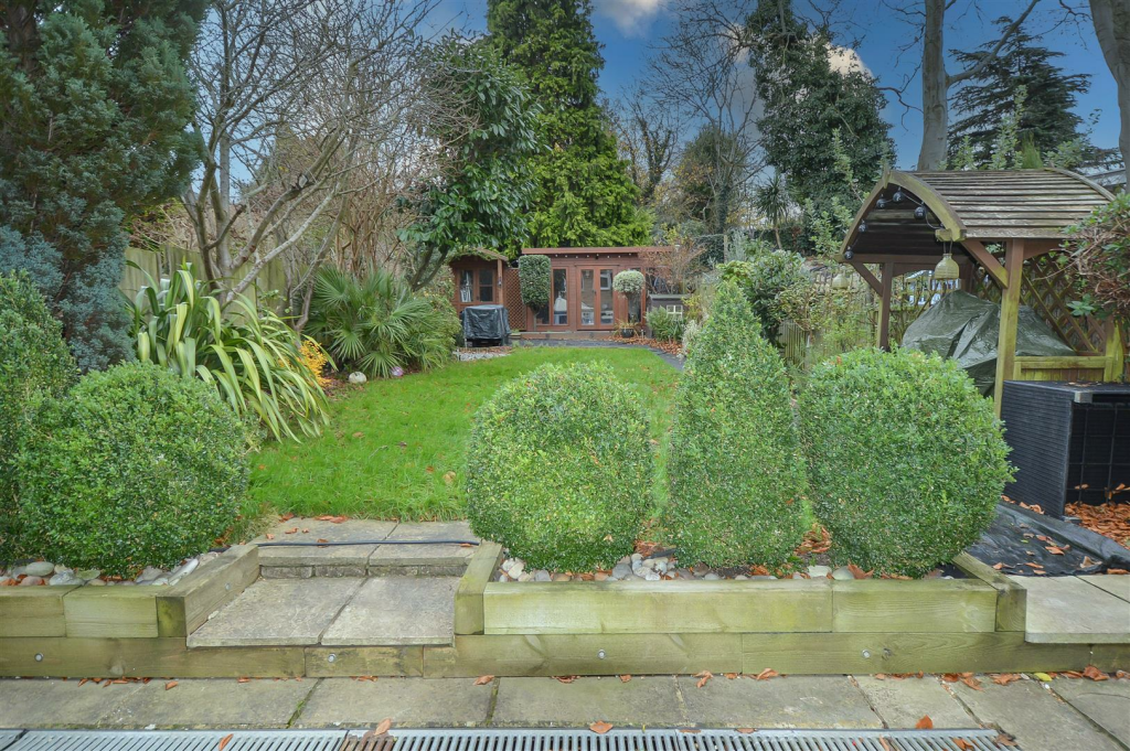 Additional image 4 of Downsland Drive, Brentwood