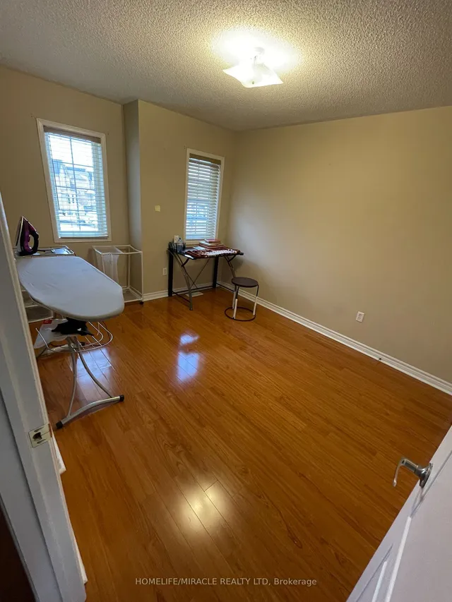 Additional image 14 of 26 Penbridge Circ