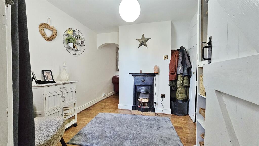 Additional image 9 of High Street, Thorpe-le-Soken