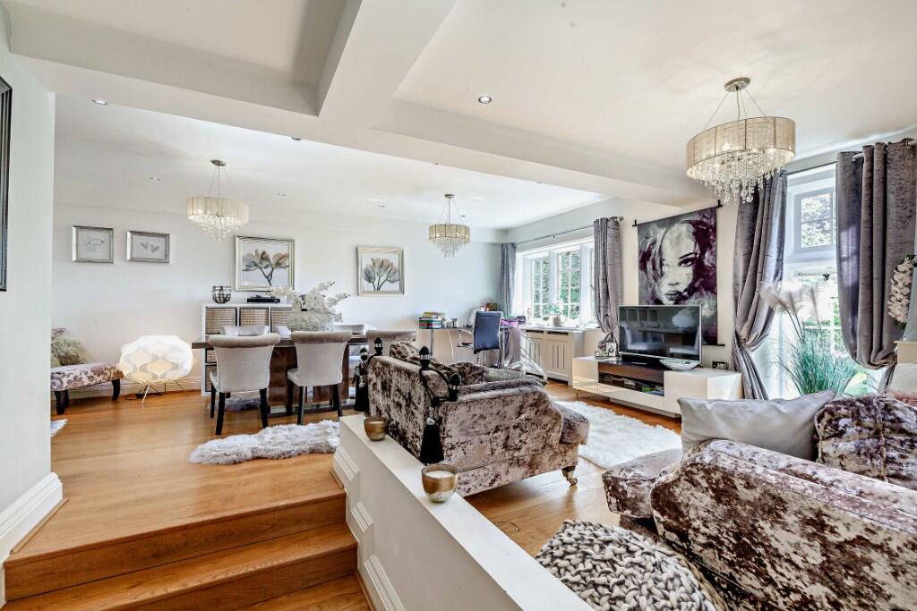 Additional image 9 of The Galleries, Brentwood, Essex, CM14