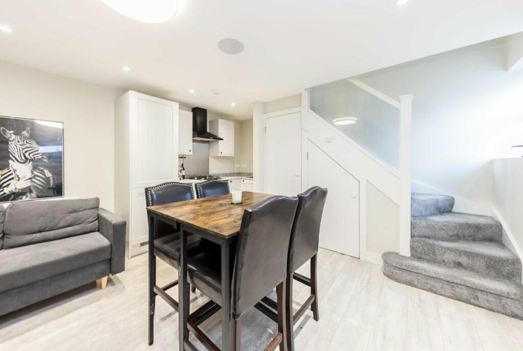 Additional image 2 of Park Avenue Mews, Mitcham