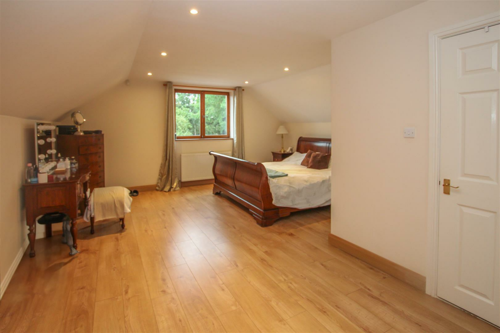 Additional image 9 of Chelmsford Road, Shenfield, Brentwood