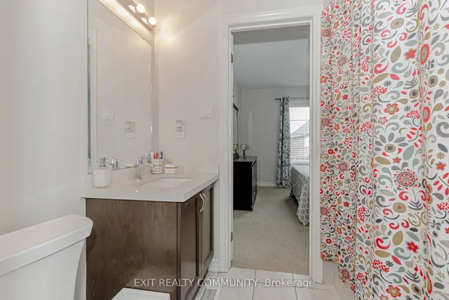 Additional image 24 of 31 Lola Cres