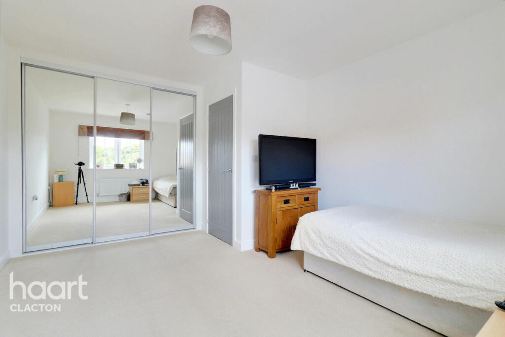 Additional image 16 of Skippers Way, Walton On The Naze