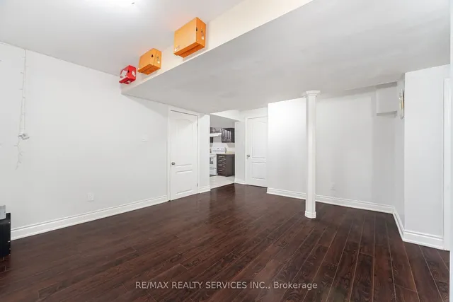 Additional image 33 of 4 Runnymede Cres
