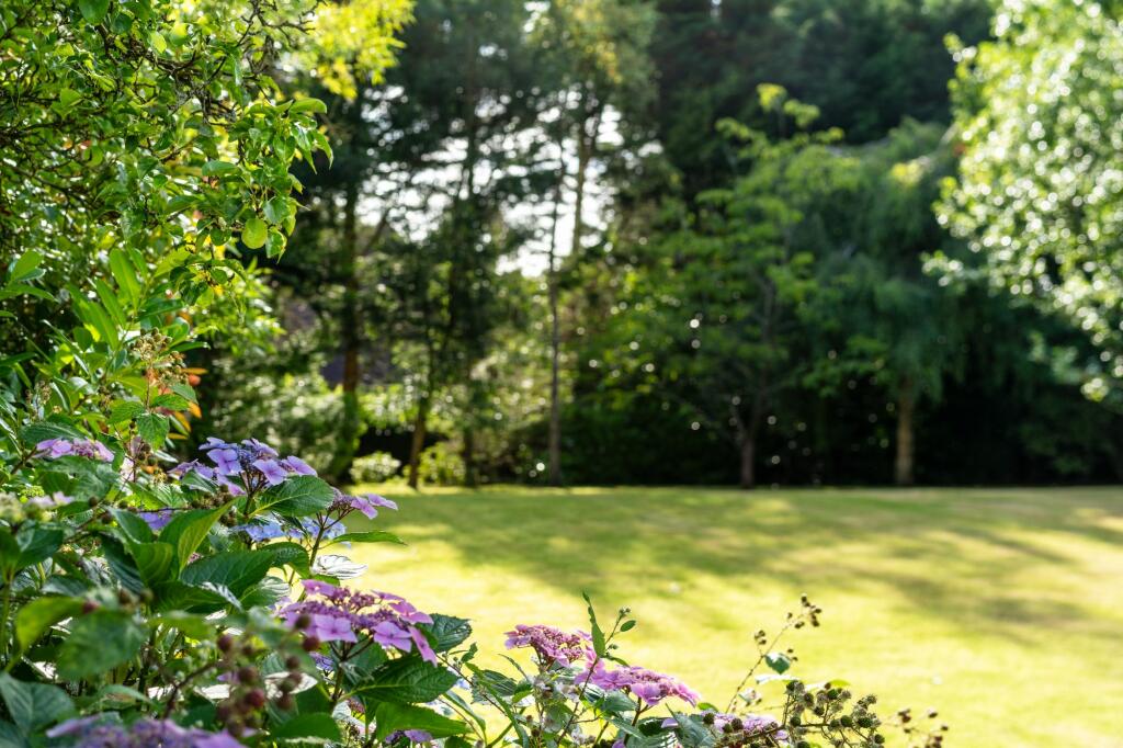 Additional image 37 of High Drive, Woldingham, CR3