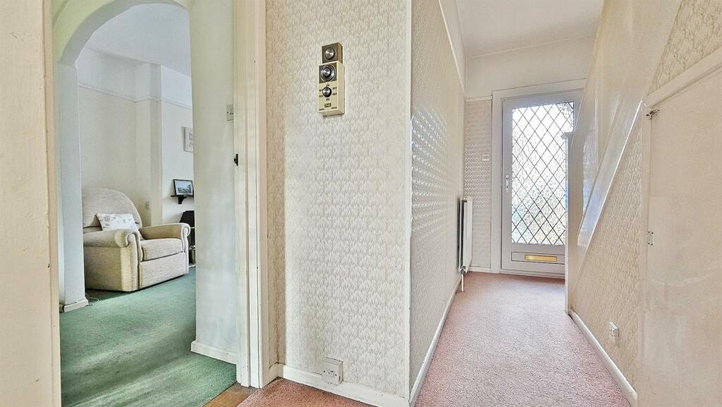 Additional image 5 of First Avenue, Walton On The Naze