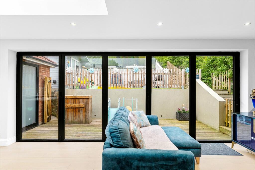 Additional image 24 of Caterham Drive, Coulsdon, CR5 1JQ