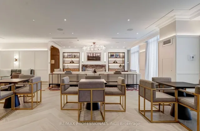 Additional image 25 of 30 Inn On The Park Dr Unit 320