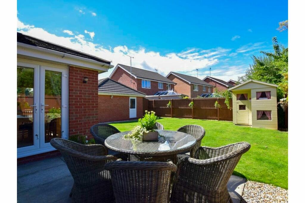 Additional image 24 of Millfield, Neston, CH64