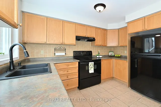 Additional image 11 of 21 Vista Green Cres