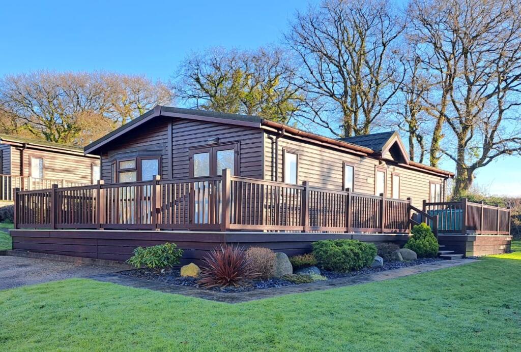Tingdene Country Lodge , WHITFORD CH8 9ER