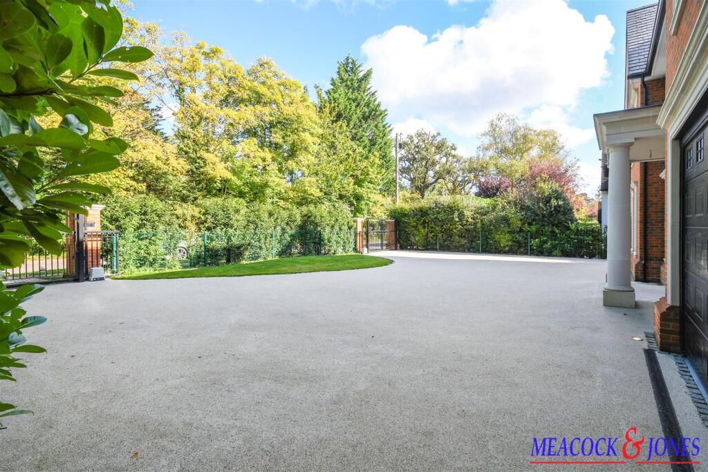 Additional image 46 of Ridgeway, Hutton Mount, Brentwood