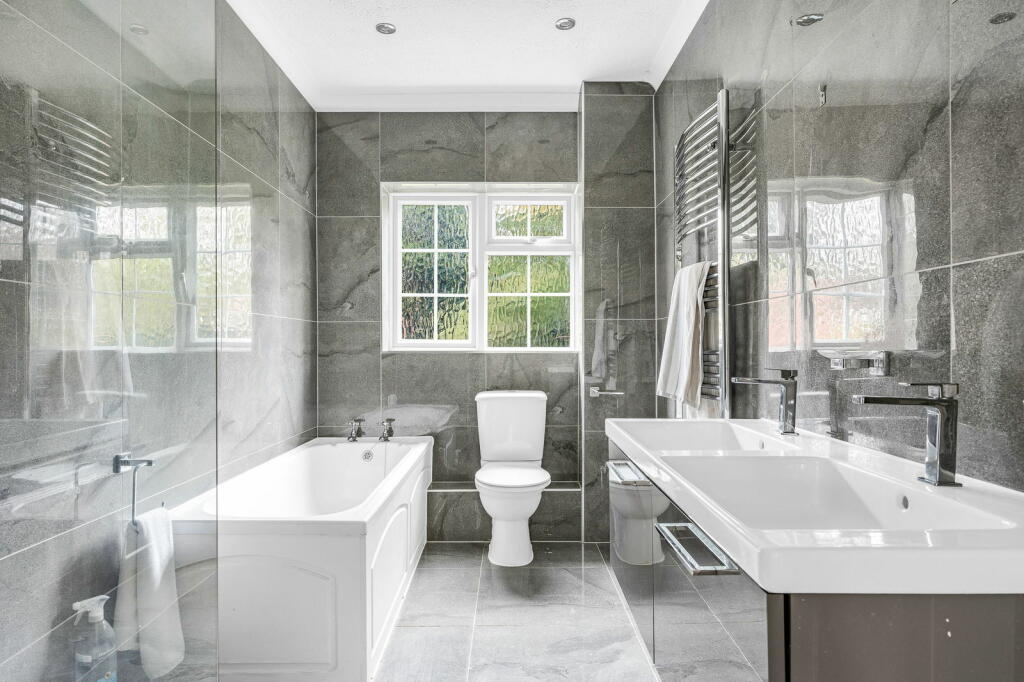 Additional image 2 of Ridgeway, Hutton, Brentwood, CM13 2LJ