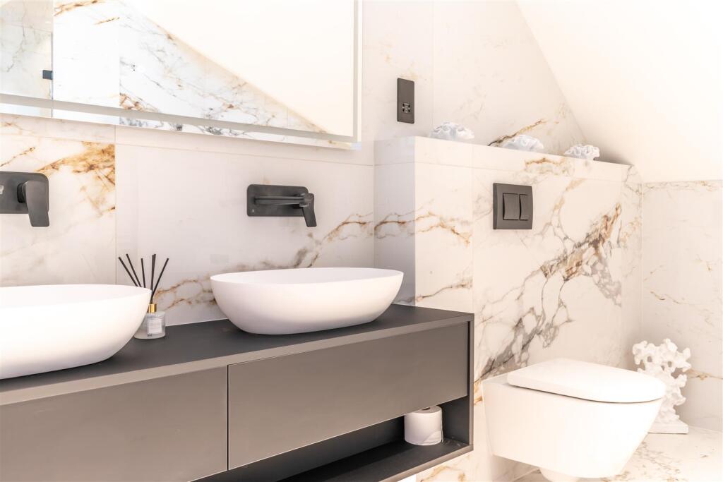 Additional image 20 of Broomhills Chase, Little Burstead, Billericay