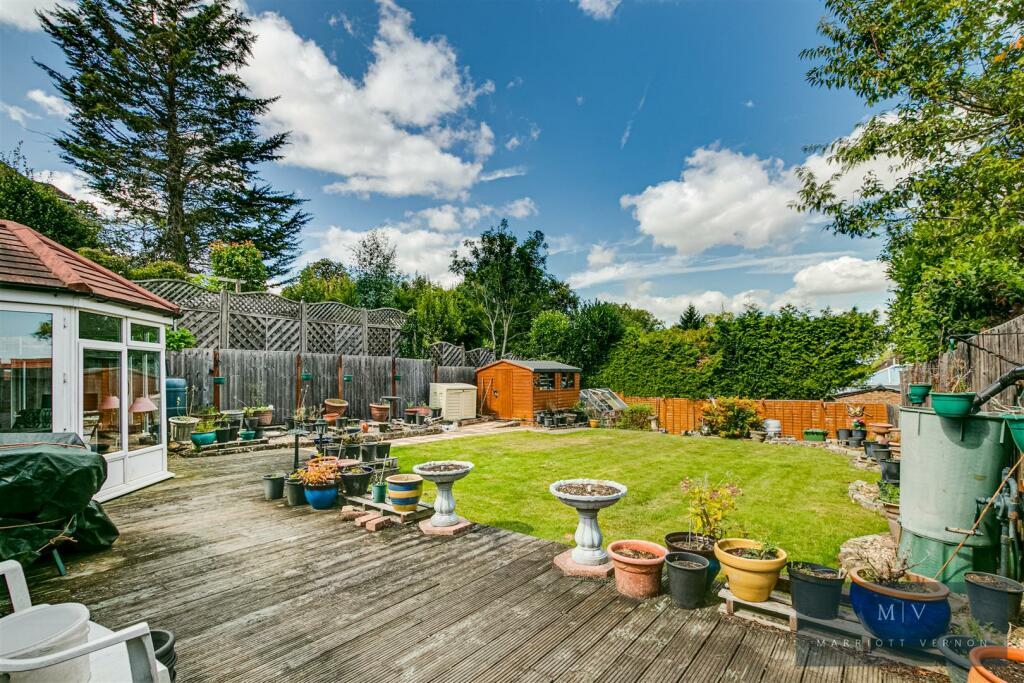 Additional image 16 of Mountwood Close, South Croydon