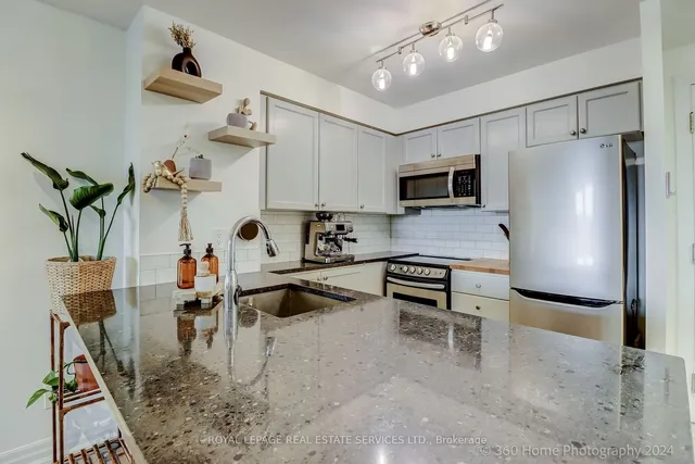 Additional image 6 of 2121 Lakeshore Blvd Unit 403