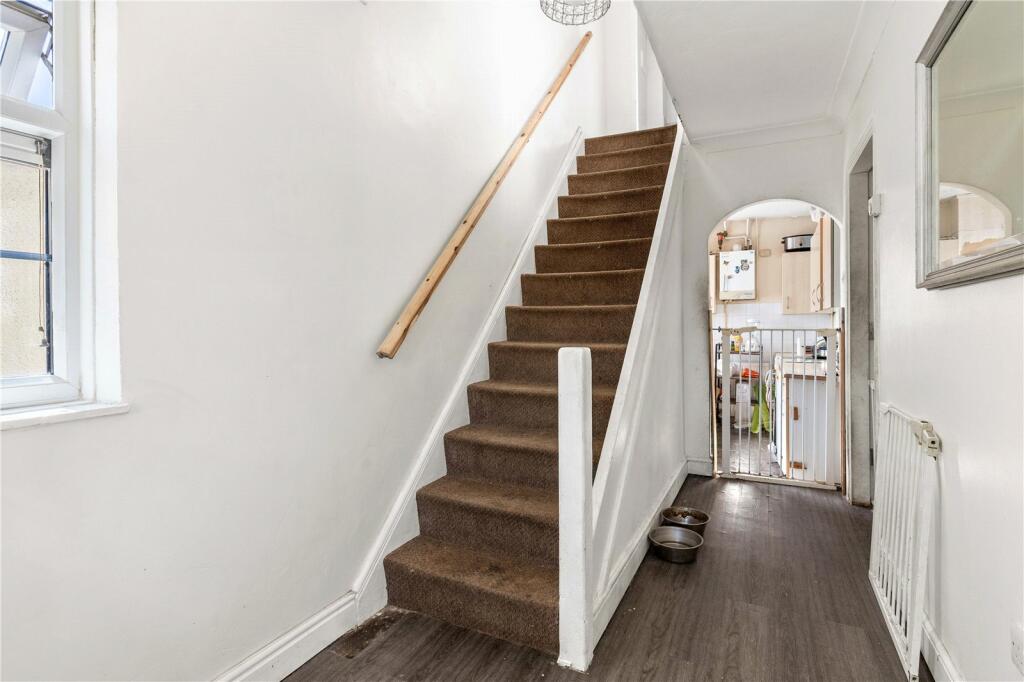 Additional image 2 of Weaverhead Close, Thaxted, Nr Great Dunmow, Essex, CM6