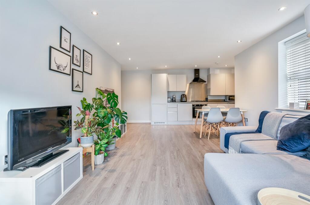 Additional image 5 of Campden Road, South Croydon