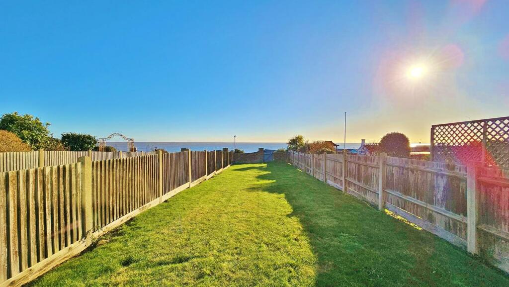 Additional image 29 of Green Lane, Walton On The Naze