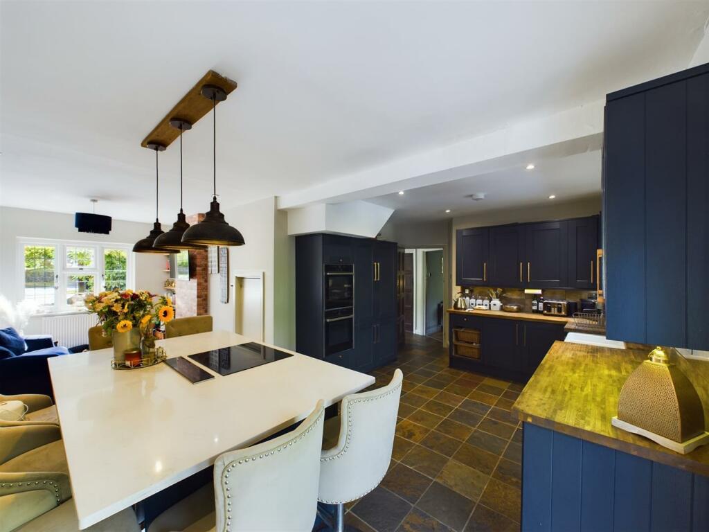 Additional image 7 of Lackford Road, Chipstead, Coulsdon