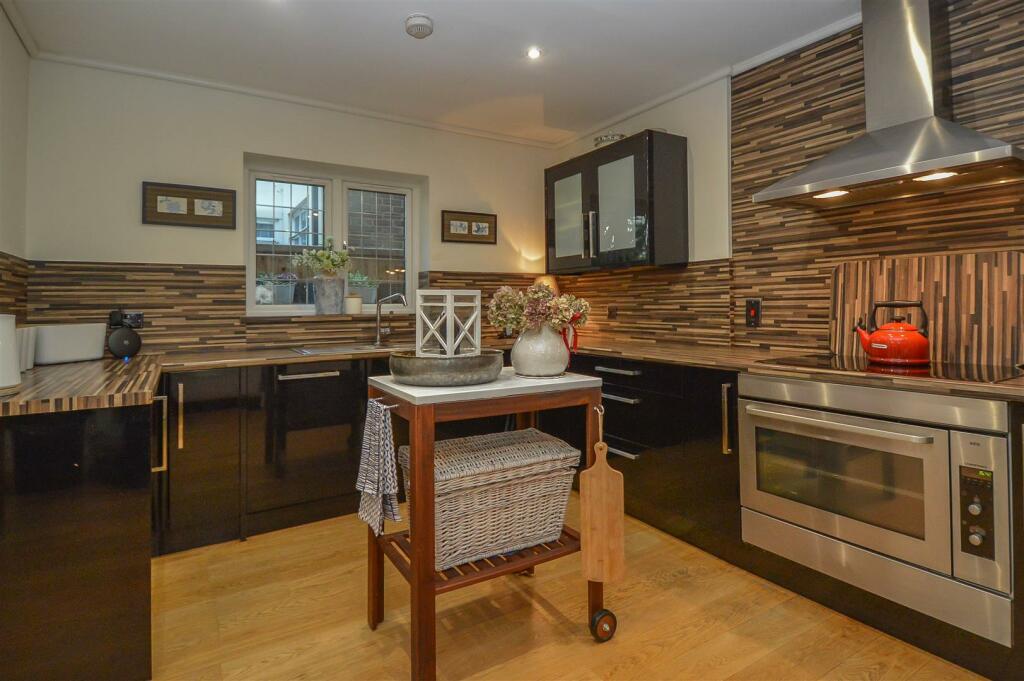 Additional image 7 of Priests Lane, Shenfield, Brentwood