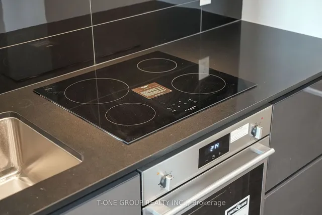 Additional image 2 of 238 Simcoe St