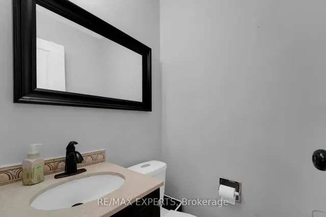 Additional image 20 of 10 Cassander Cres