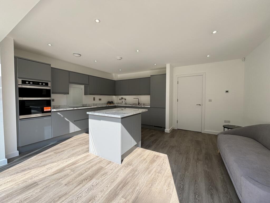 Additional image 4 of Oakview Walk, Harlow, Essex, CM18